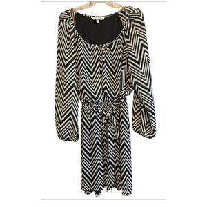 Lots of Love by Speechless Black & White Sheer Lined Fitted Flowing Dress Size 1